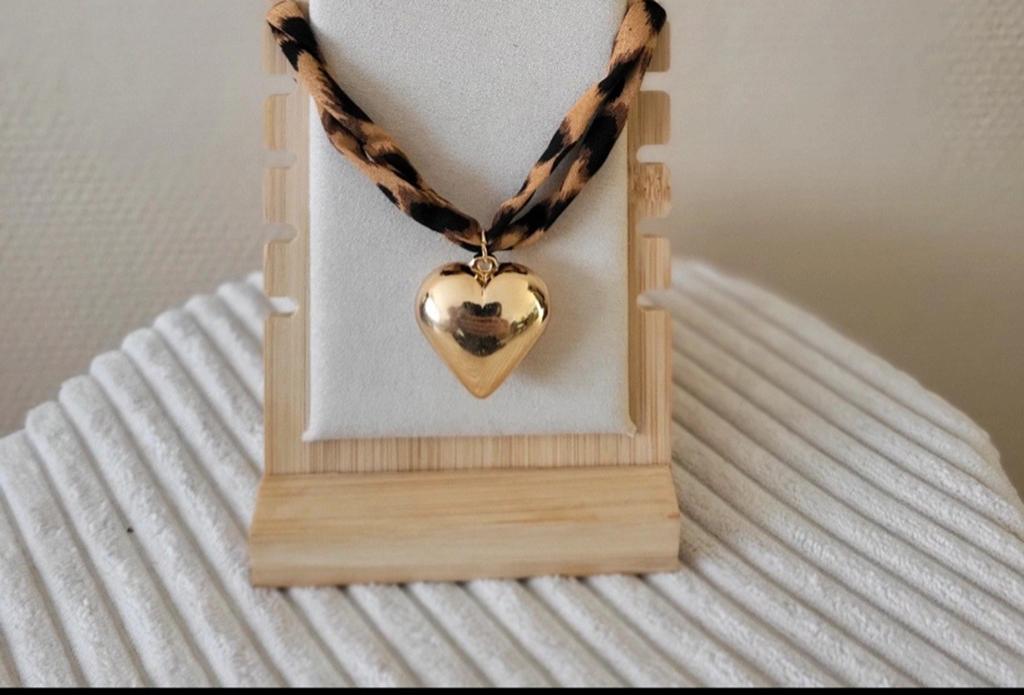 Collier femme, Enlèvement ou Envoi