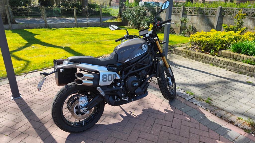 Benelli Trail 800, Nieuw, Particulier, 800 cc, Handgeschakeld