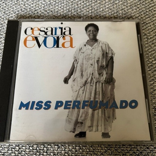 Cesaria Evora - Miss Perfumado (Kaap Verdië), CD & DVD, Enlèvement ou Envoi