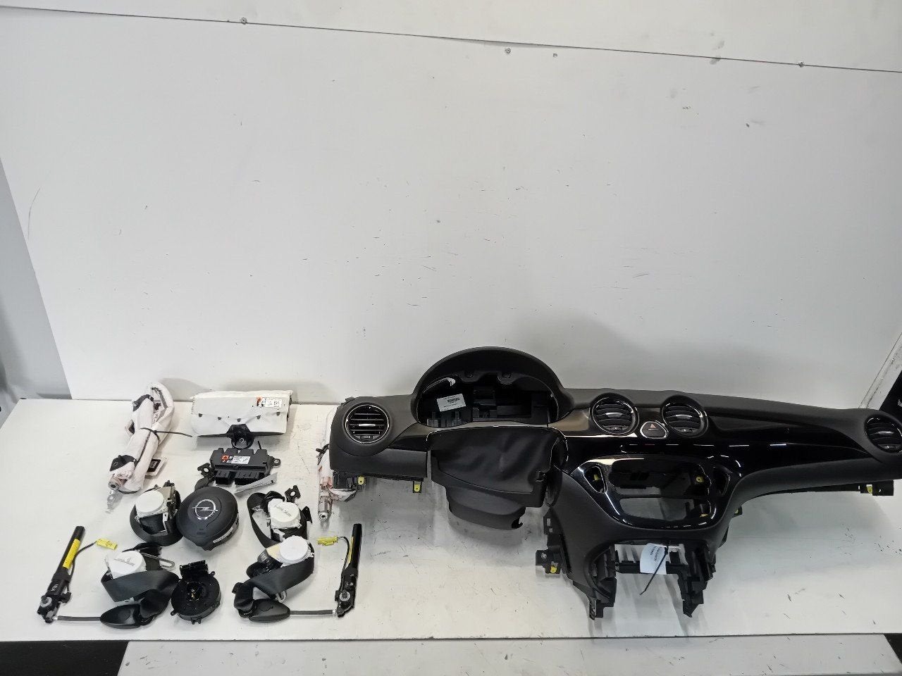 Airbag set Vauxhall Adam, Onderdelen@venauto.nl, Van der Ven Autorecycling B.V., Gebruikt, Ettenseweg 76, 4706 PB Roosendaal, The Netherlands