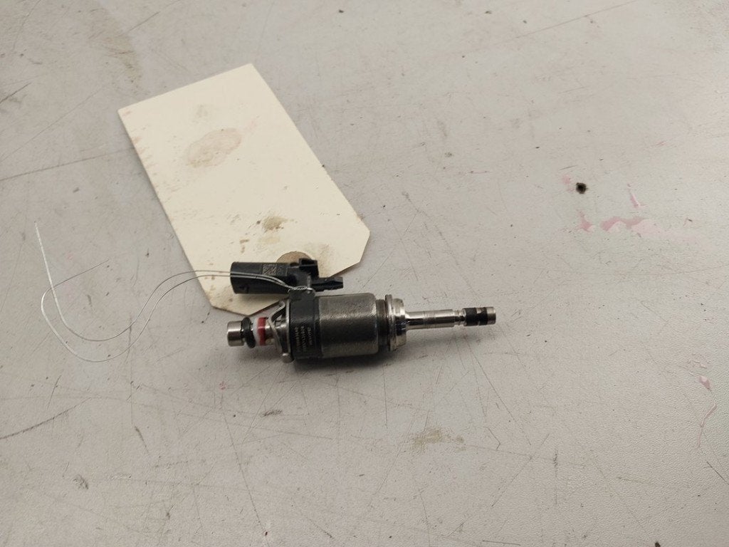 INJECTOR BRANDSTOF Audi A3 Sportback (8YA) (01-2019/-), Gebruikt, Audi, Lisa.Scalzo@aptiv.com, Aptiv PLC