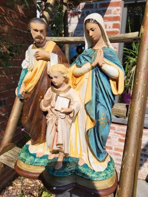 Grande statue de la Sainte Famille, Enlèvement