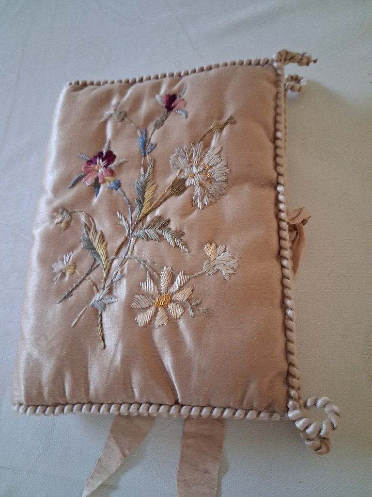 Antiek 4 Stuks  Lingerie Pochette ,1 Heel Grote , VERKOCHT, Antiek en Kunst, Ophalen of Verzenden