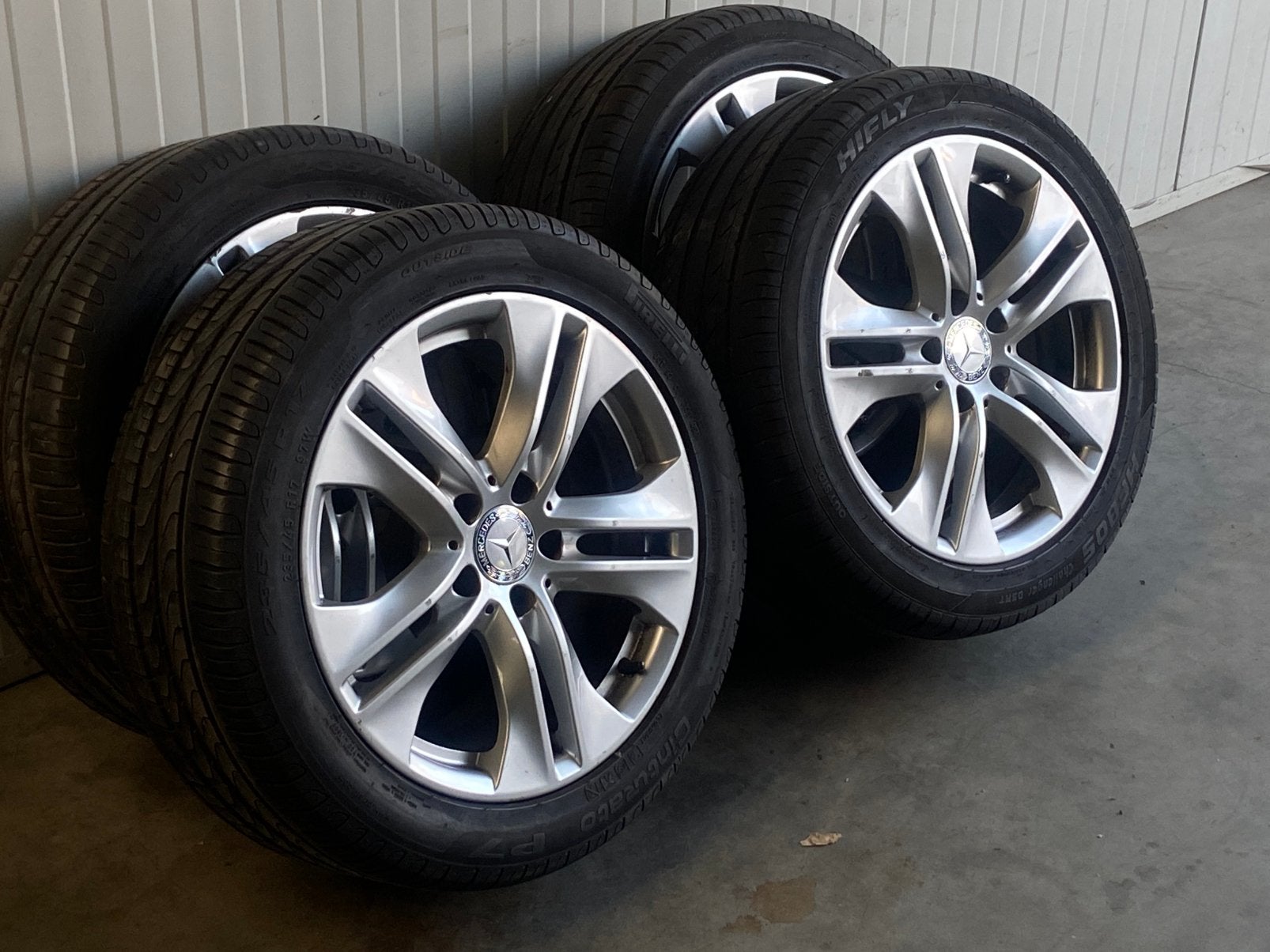 Jantes Mercedes-Benz d'origine, à partir de la e300 Coupe, Pneus été, 17 pouces, Enlèvement, Jante(s)