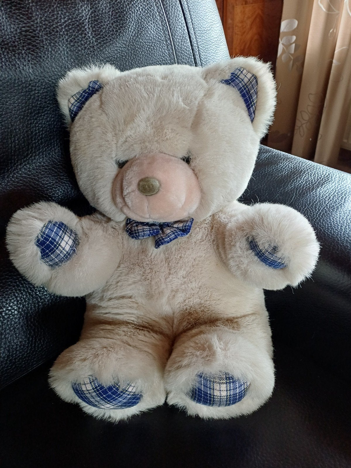 Knuffelbeer in nieuwstaat,wegens opruimen kasten,met etiket, Ophalen of Verzenden, Zo goed als nieuw