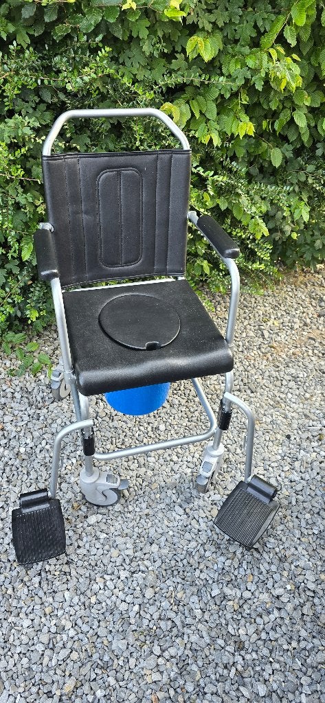 Chaise percée, Divers, Matériel Infirmier, Enlèvement, Comme neuf