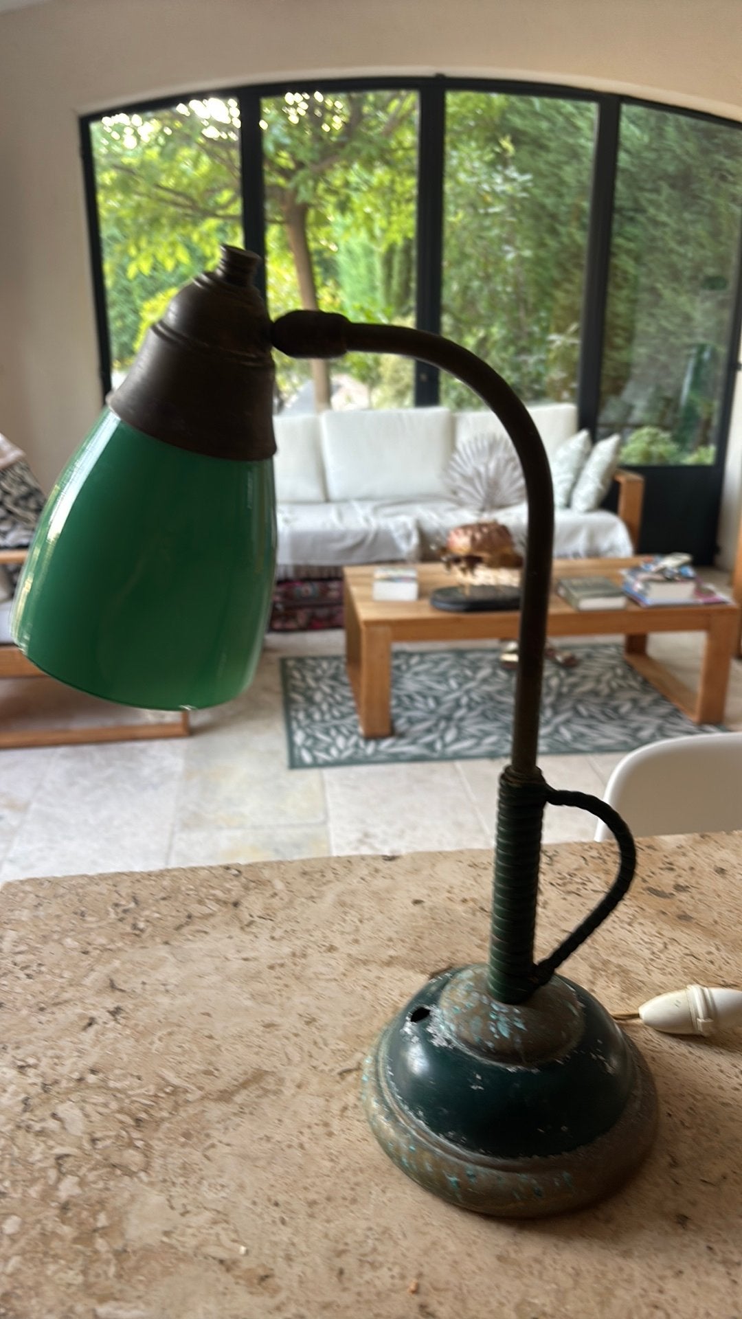 Lampe ancienne, Enlèvement