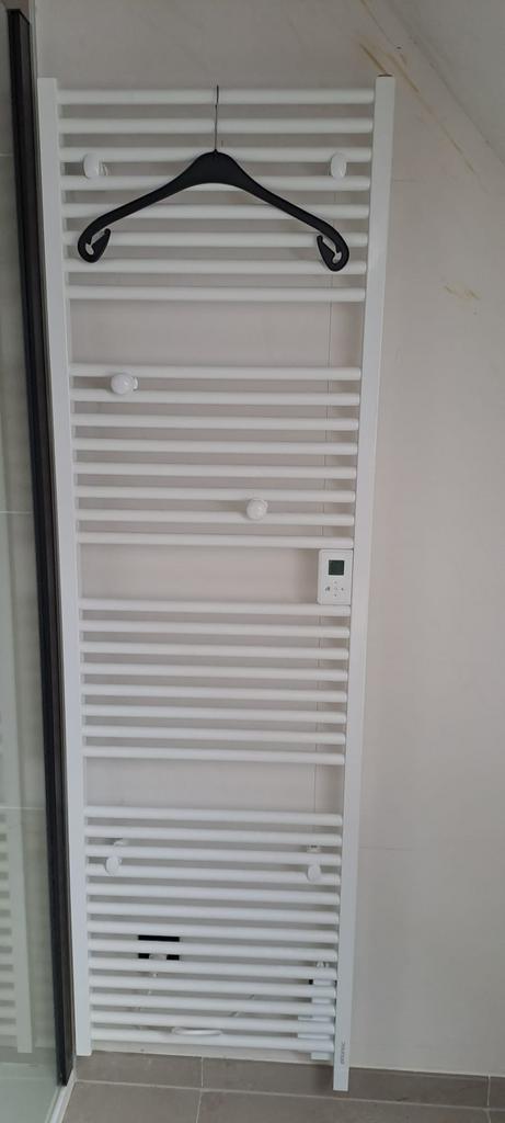 Badkamerradiator, Doe-het-zelf en Bouw, Verwarming en Radiatoren, Ophalen, Nieuw, Radiator