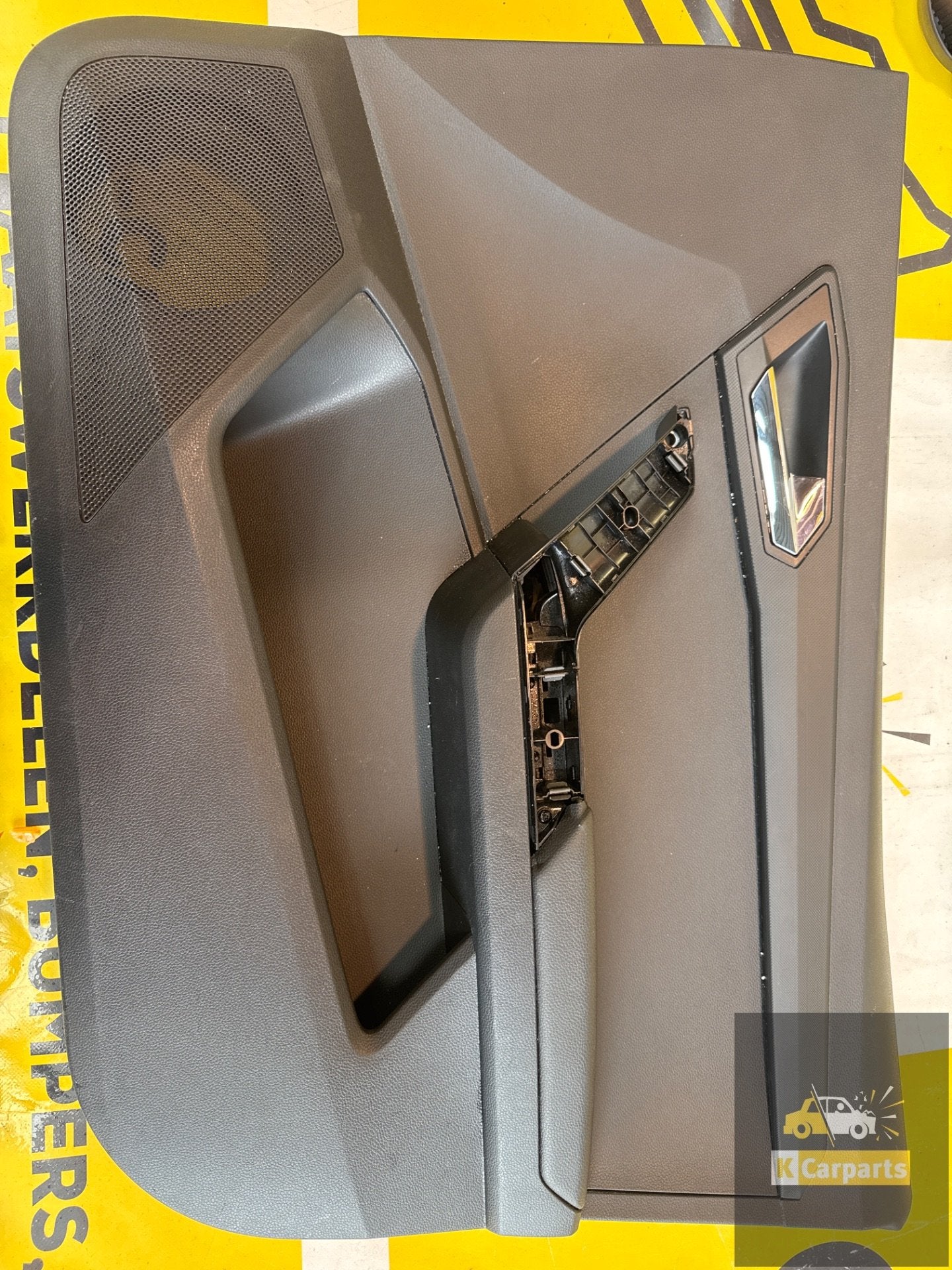 Seat Ibiza 6F FR Panneau de porte avant droit 6F0867132, Info@fabrikant.eu, Fabrikant BV, Fabrikantstraat 1
1000 AA  Amsterdam, NL