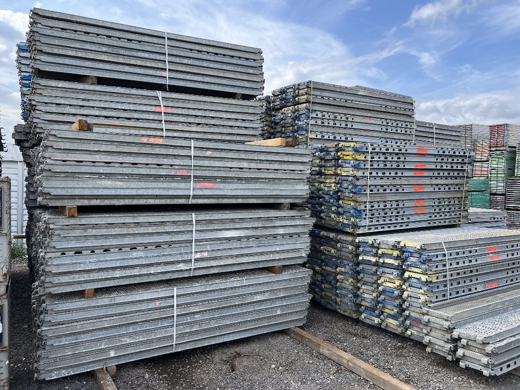 Layher / MJ Stalen Vloeren 3,07 m en 2,07 m – Gebruikt | TOP, Bricolage & Construction, Échafaudages, Enlèvement ou Envoi, Utilisé