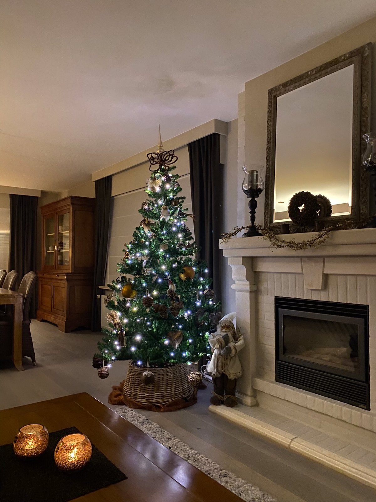 Kerstboom met bronskleurige versiering, Diversen, Ophalen, Zo goed als nieuw