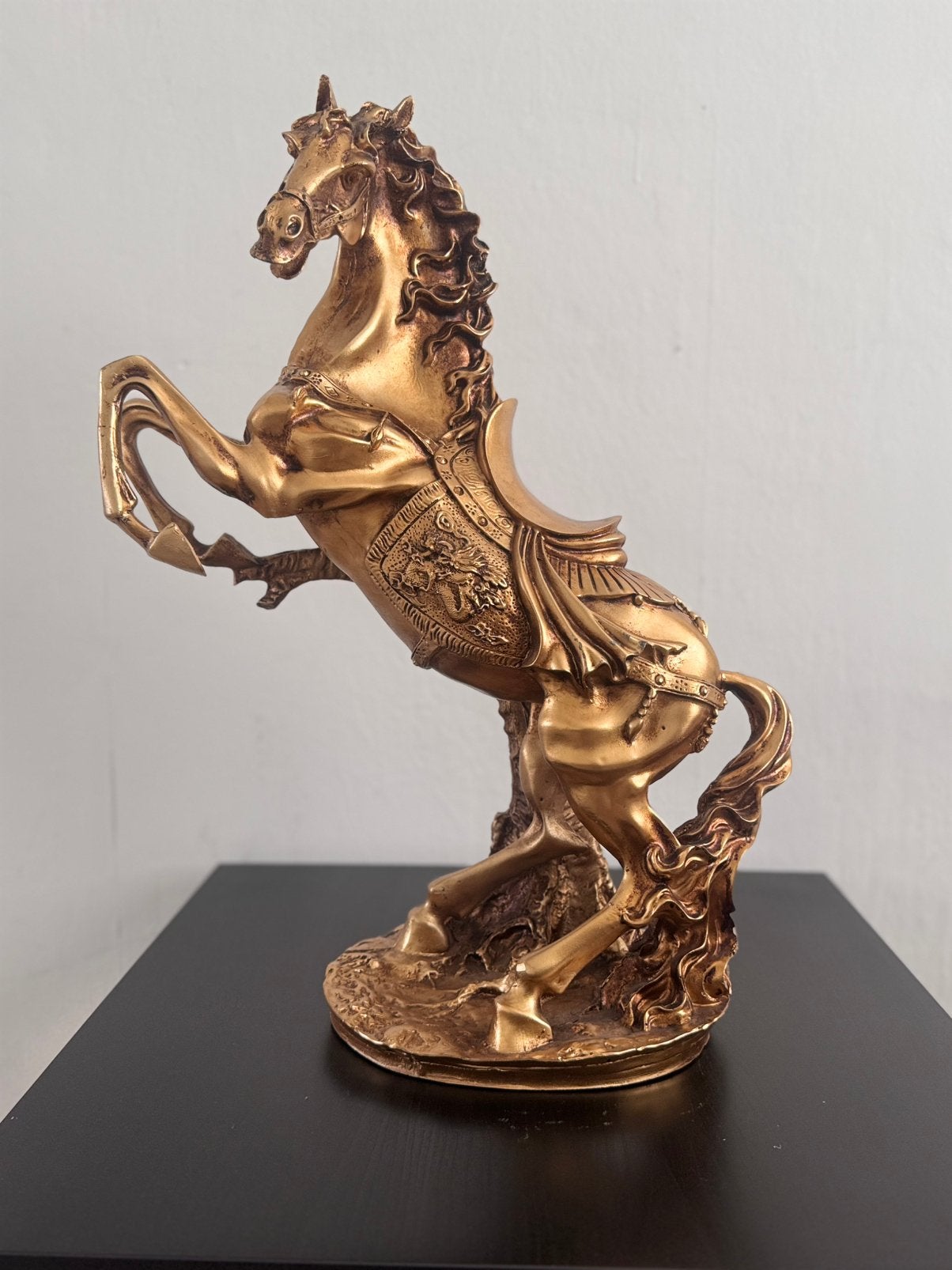 Grande figurine cheval cabré doré – 56 cm – Neuve, Enlèvement ou Envoi, Neuf