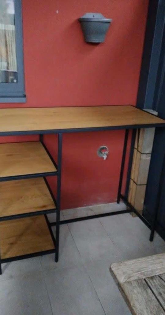 Hoge tafel + 2 barstoelen, Ophalen, Zo goed als nieuw