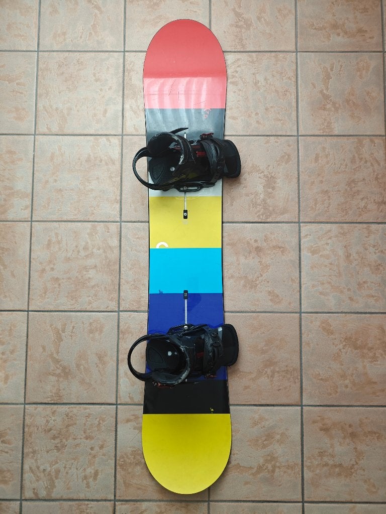 Burton custom snowboard 154cm + Burton malavita bindingen, Sports & Fitness, Enlèvement, Planche