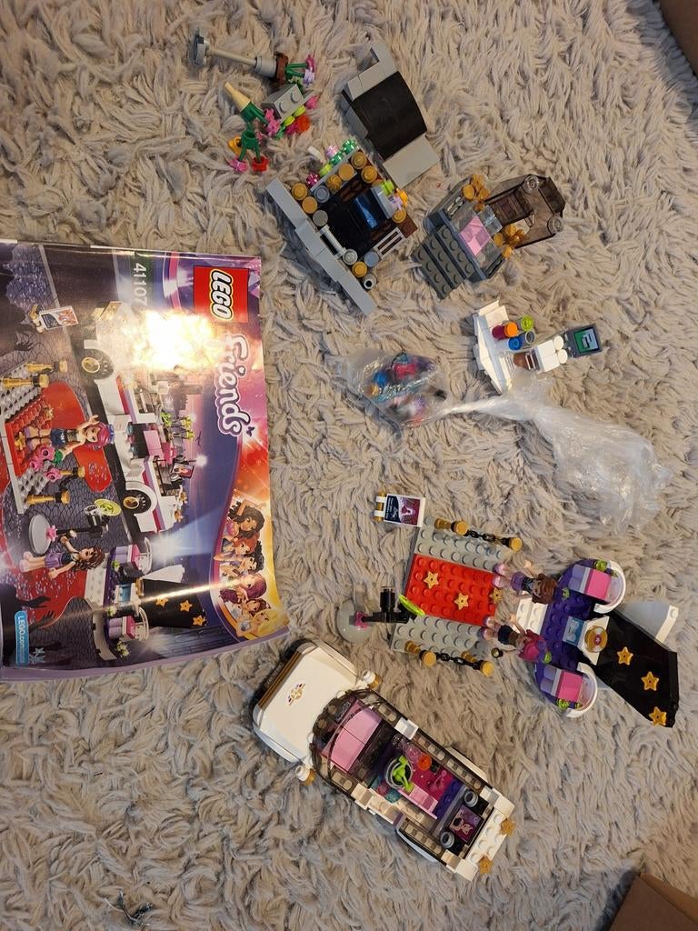 Lego friends limo 41107 volledige set, Ophalen of Verzenden, Zo goed als nieuw, Complete set, Lego