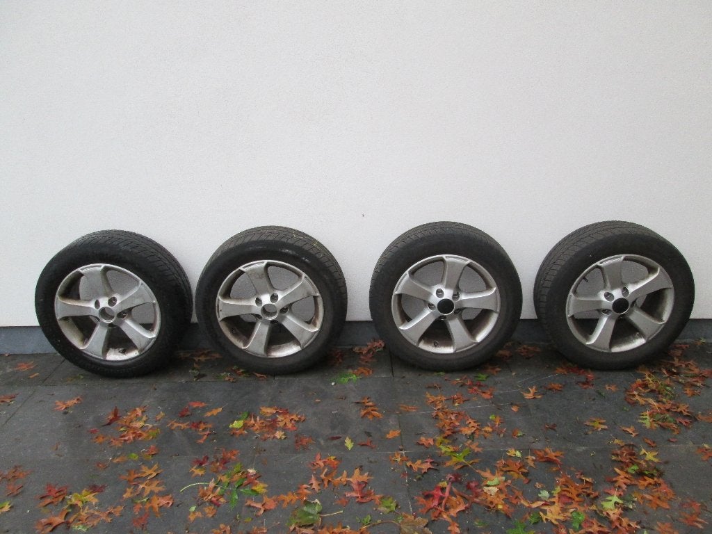 Set de jantes Ronal de VAG 3C1071496B avec pneus d'hiver, Pneus et Jantes, Pneus hiver, 16 pouces, Véhicule de tourisme