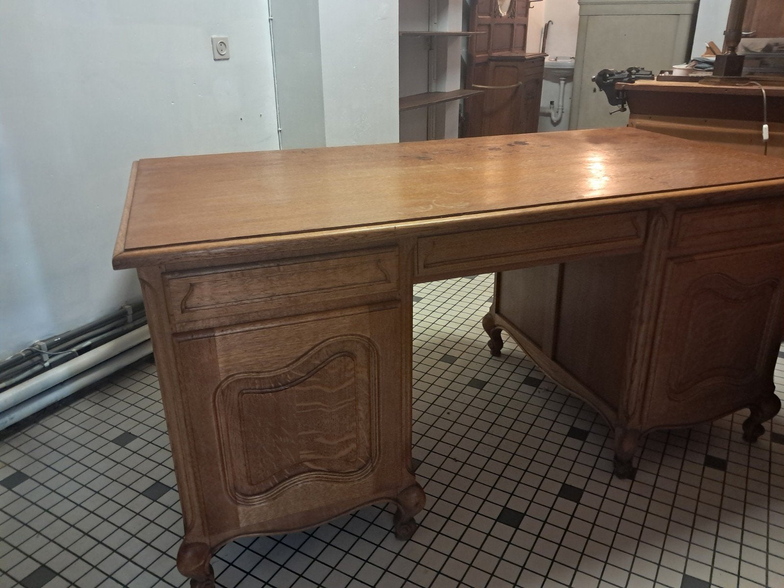 GRATIS massief Eikenhouten bureau,  gratis op te halen., Antiek en Kunst, Ophalen