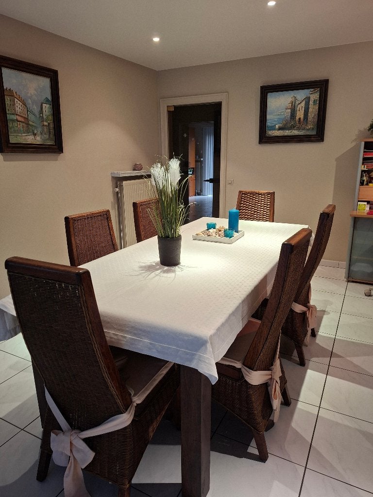 Tafel en 6 rotan stoelen, Ophalen, Zo goed als nieuw, 4 tot 6 stoelen