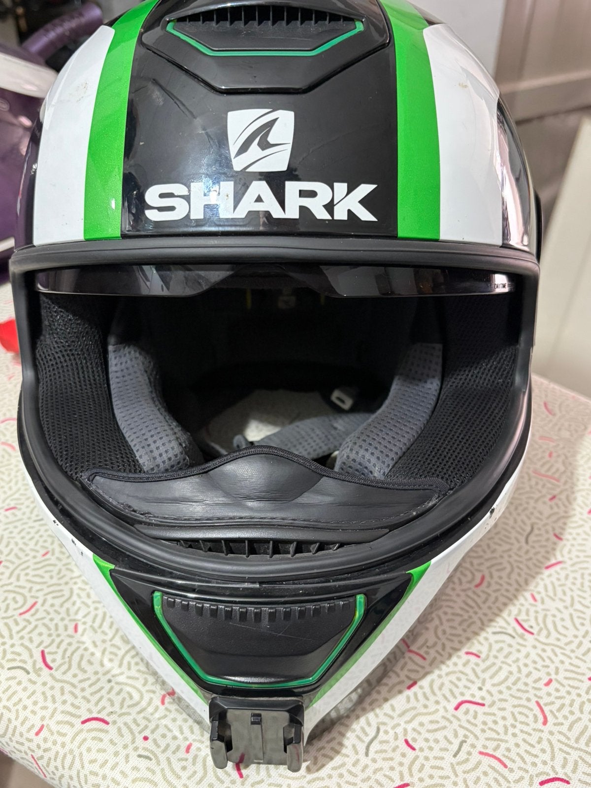 Cassque shark, Enlèvement, Shark