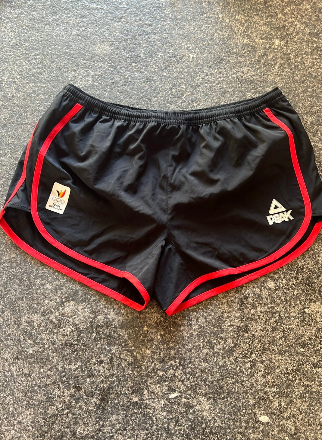 Short de sport Peak Team Belgium taille M, Enlèvement ou Envoi, Comme neuf, Taille 42/44 (L), Noir