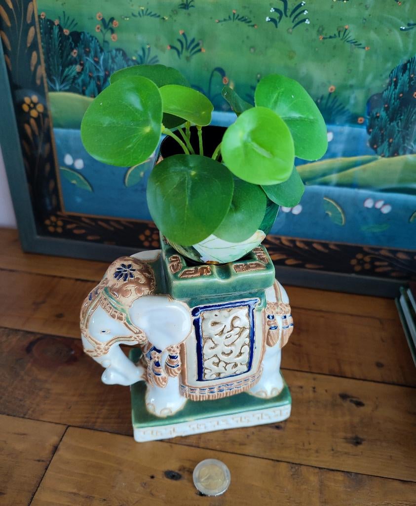 Asie: superbe petit éléphant années 70, céramique peint main, Antiquités & Art, Enlèvement ou Envoi