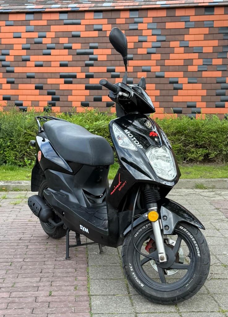 sym orbit 2 B klasse 50cc, Fietsen en Brommers, Scooters | SYM, Zo goed als nieuw, Orbit, Klasse B (45 km/u), Benzine, Ophalen