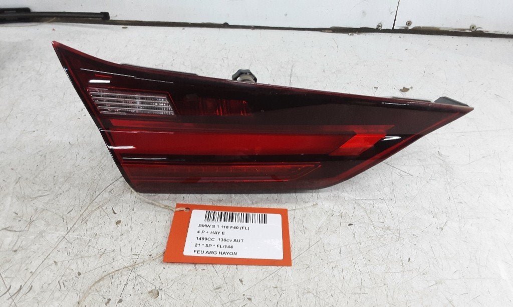 ACHTERLICHT LINKS ACHTERKLEP BMW 1 serie (F40) (647751), Gebruikt, BMW