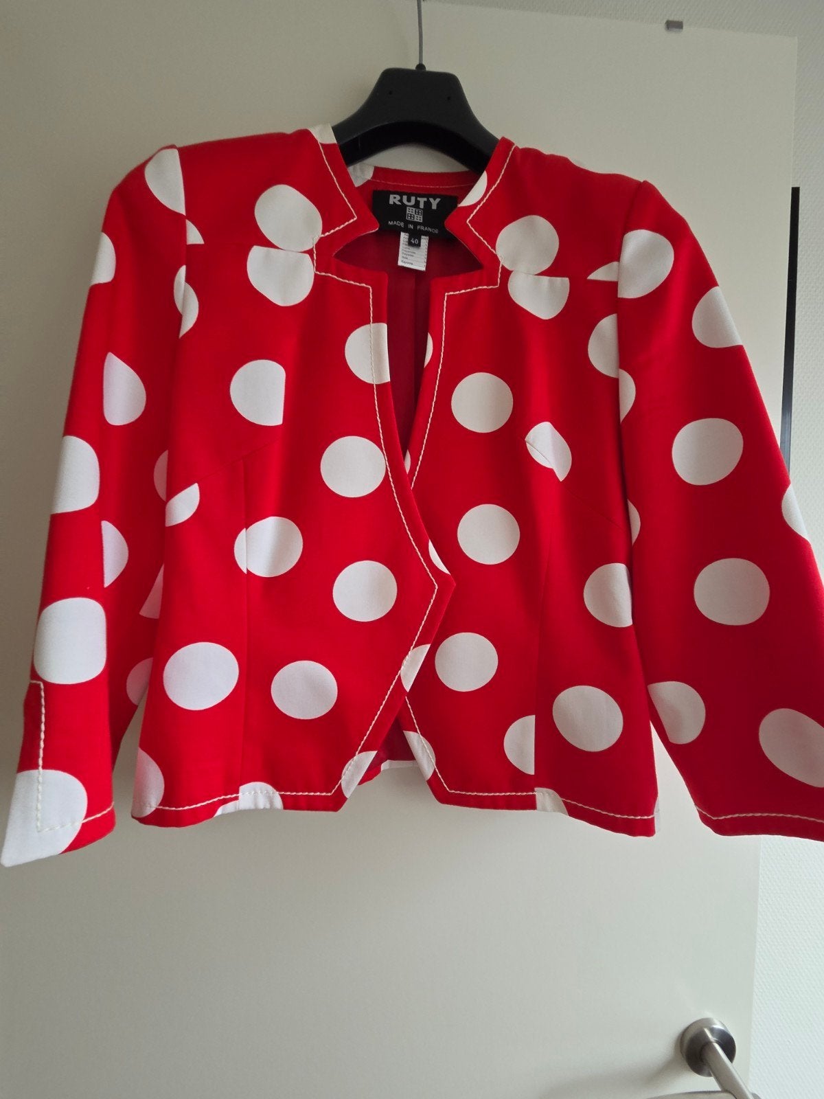 Damesjasje Ruty maat 40, Kleding | Dames, Jasjes, Kostuums en Pakken, Ruty, Ophalen, Zo goed als nieuw, Jasje