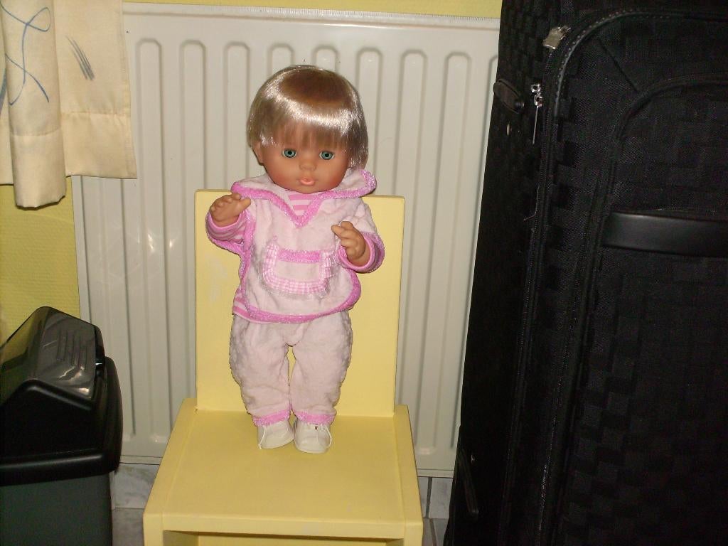 a vendre jouet poupée, Ophalen of Verzenden, Zo goed als nieuw, Babypop