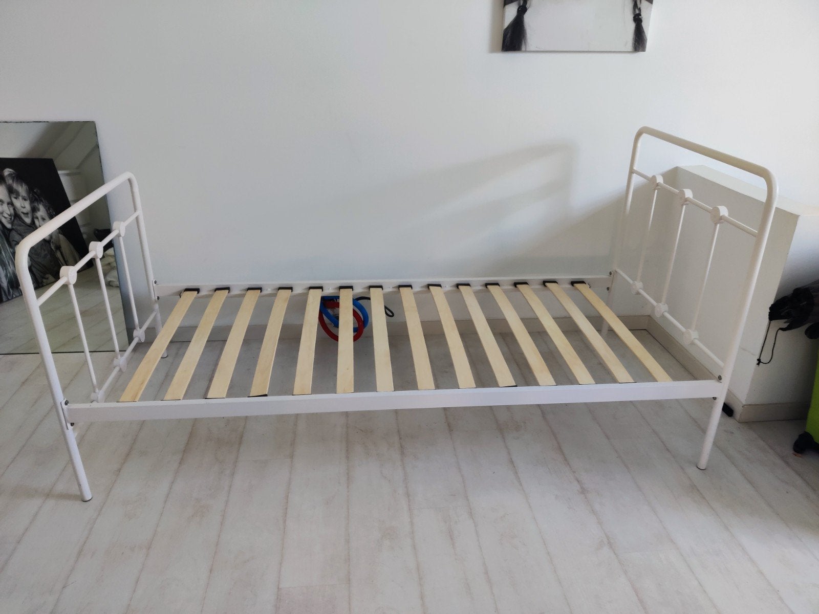 éénpersoonsbed - metalen frame, Ophalen, Gebruikt, 90 cm, Eenpersoons