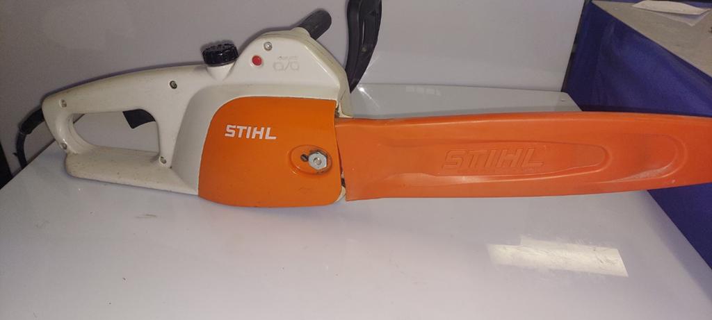 Scie à chaîne électrique Stihl MSE141C en parfait état, Enlèvement