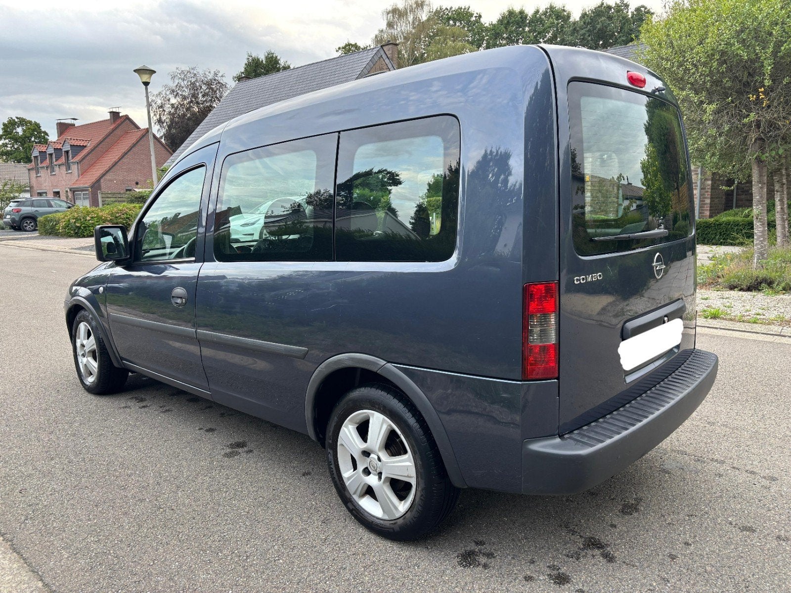 Opel Combo 1.4 benzine / 76000km / Airco / Blanco Gekeurd, Voorwielaandrijving, 1398 cc, Grijs, Particulier