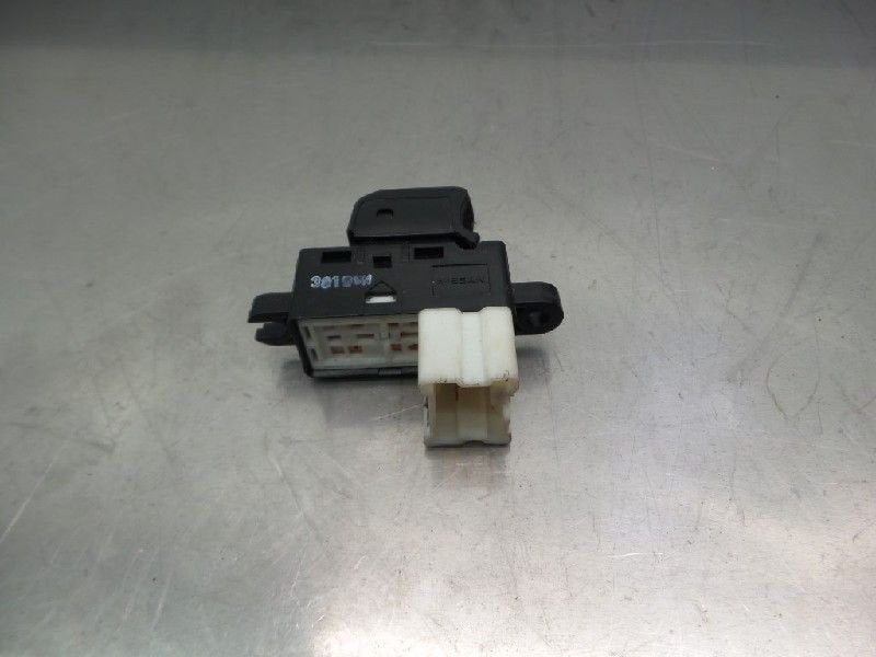 COMMUTATEUR VITRES ELECTRIQUES Nissan Note (E12) (|3019SN|), Utilisé, Nissan