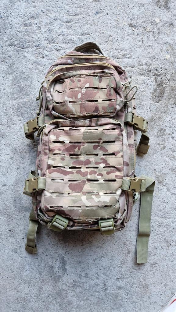 Rugzak met legermotief.
(Mil-Tec), Ophalen