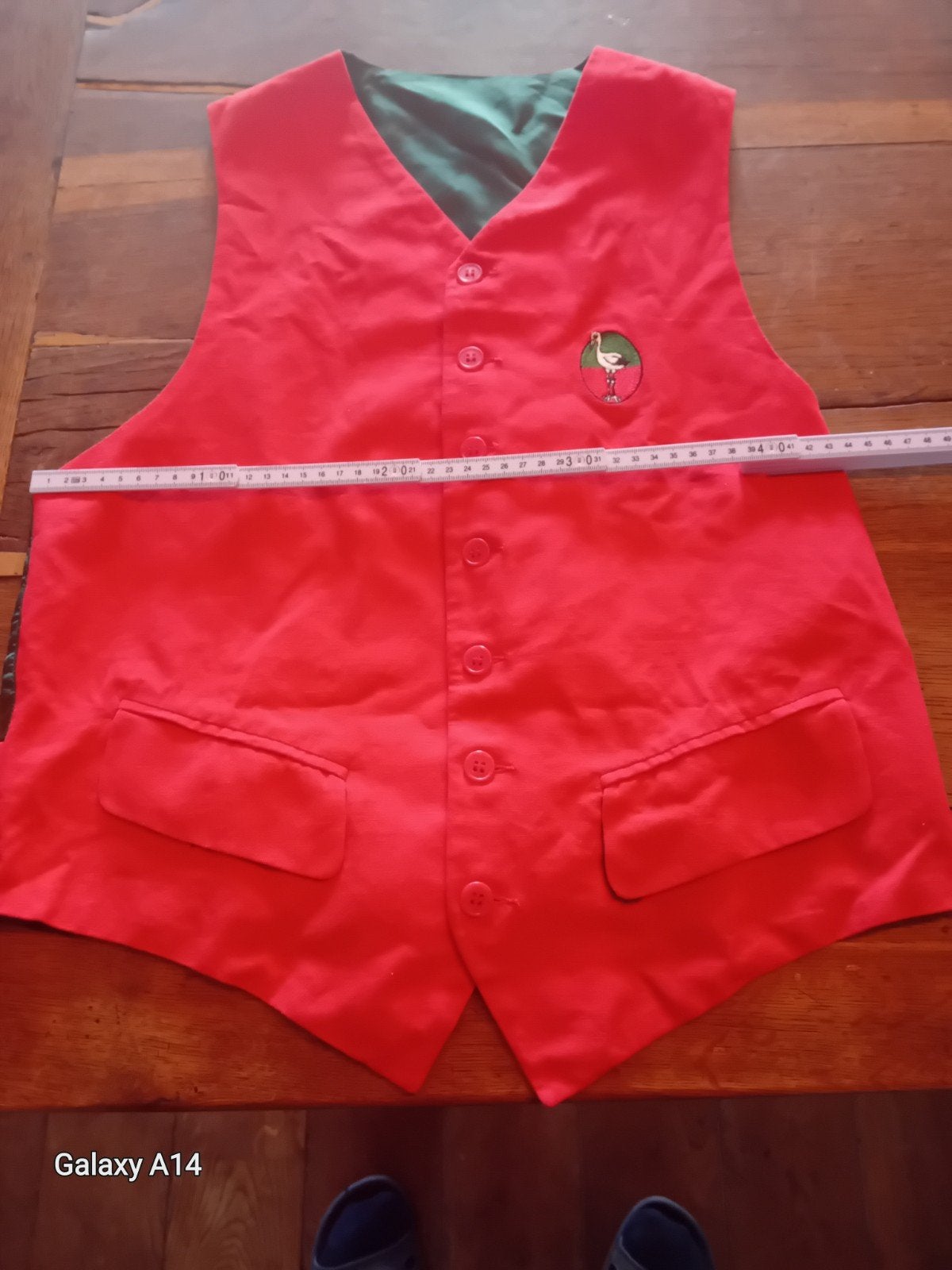 Rood en groen Elzasser vest met ooievaarspatroon., Verzenden, Gedragen, Maat 48/50 (M), Rood