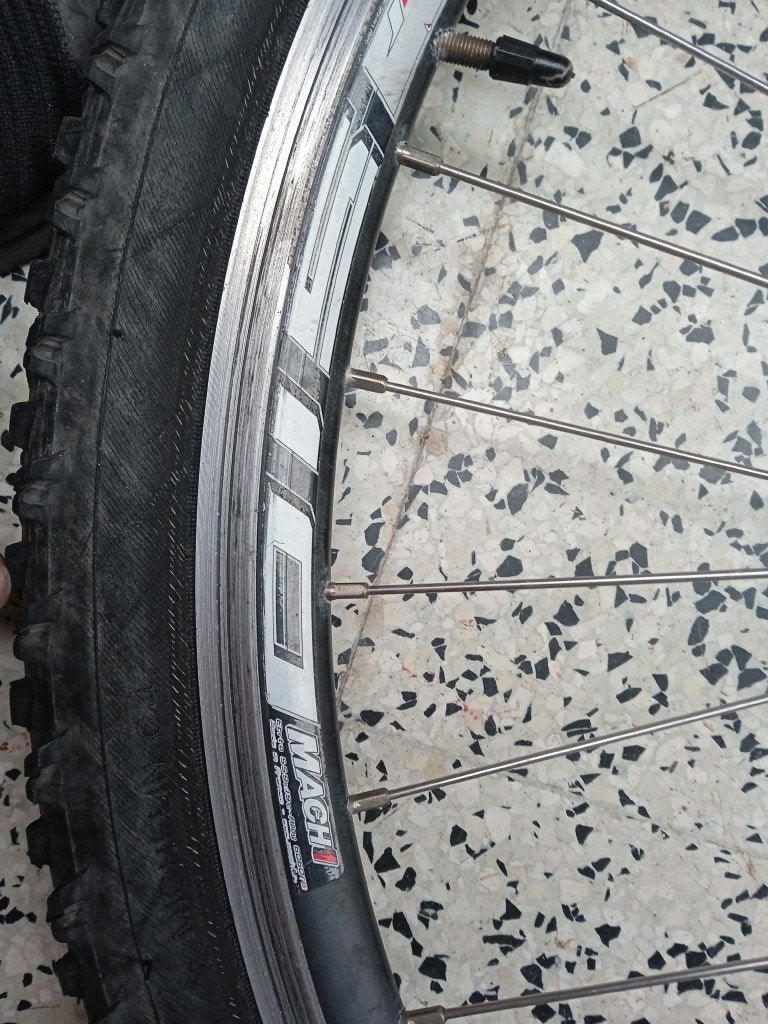 2 x Roues VTT 26 510 Mach 1 + Cassette 9 vitesses Velo, Enlèvement ou Envoi, Utilisé, Hommes, Autres marques