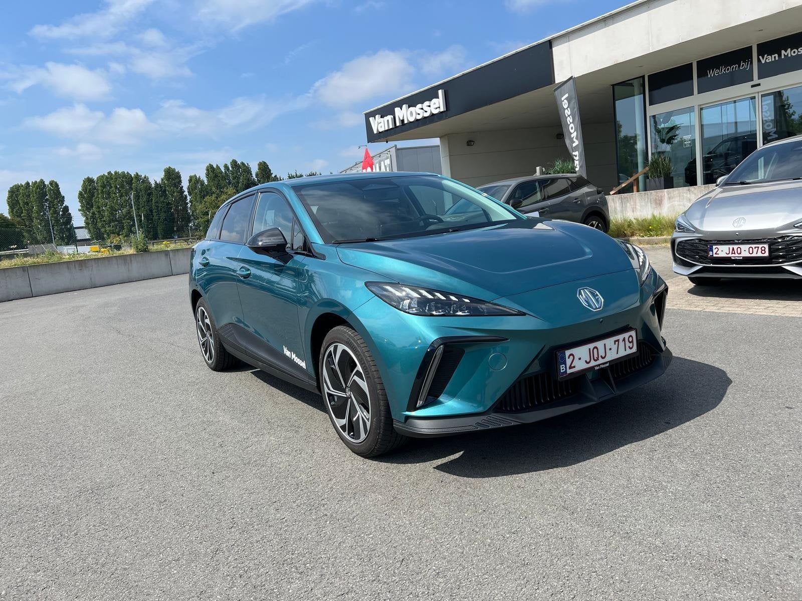 MG MG4 64 kWh Premium (automatique), Achat, Entreprise, 5 portes, 5 places