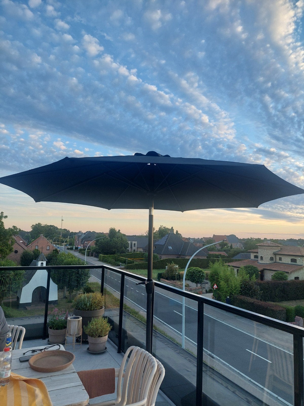 2 zwarte parasols, Tuin en Terras, Ophalen
