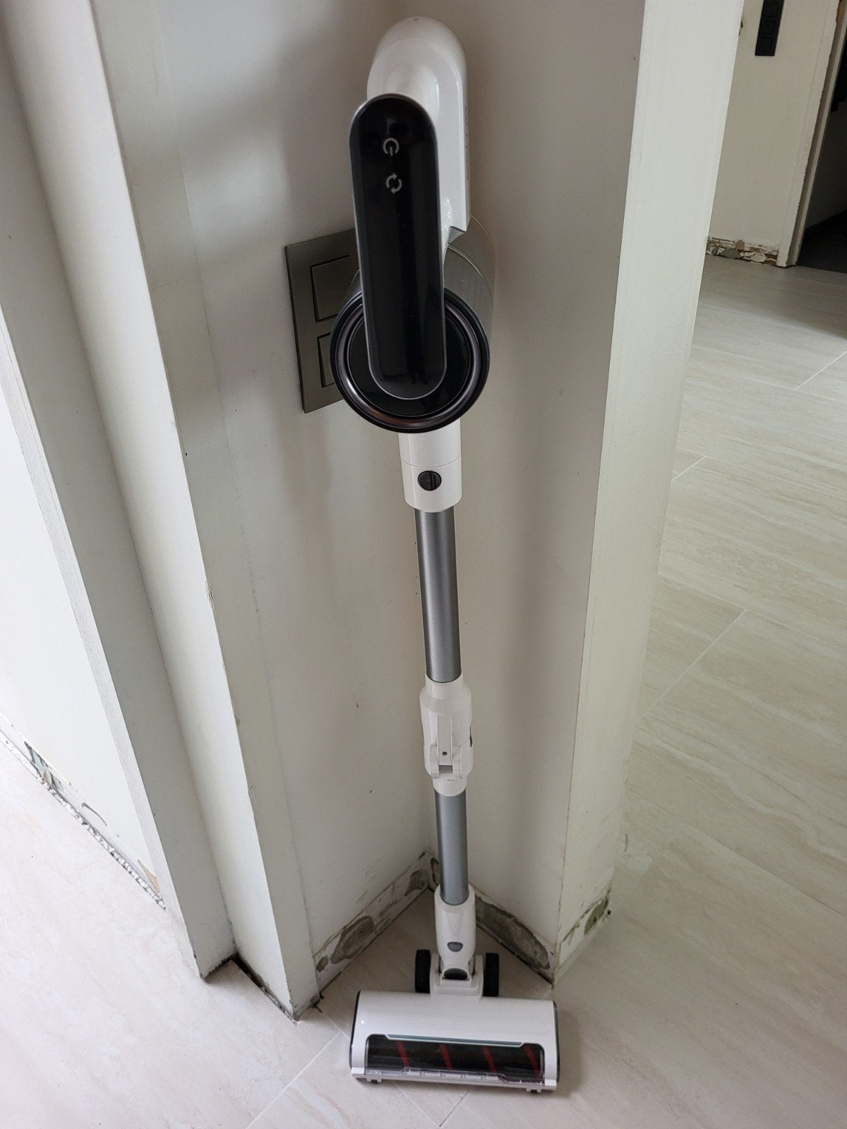 Draadloze steelstofzuiger Osmo, Enlèvement