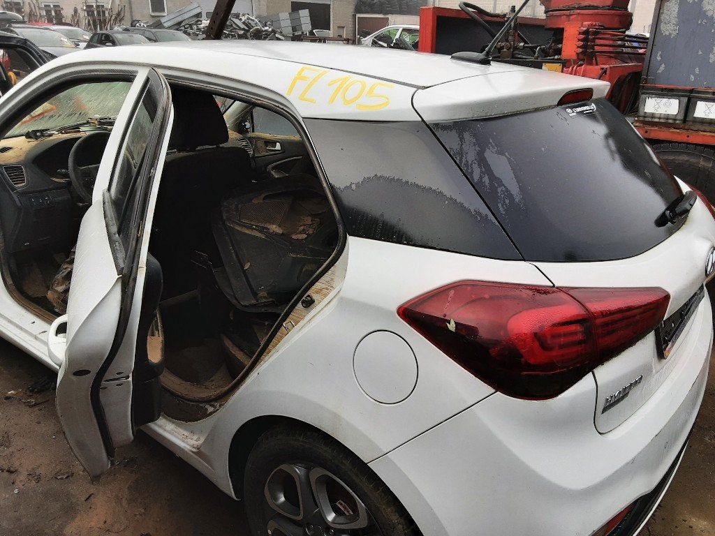 SPATBORD LINKS ACHTER Hyundai i20 (GBB) (01-2014/08-2020), Hyundai Motor Deutschland GmbH, Gebruikt, Hyundai, Kaiserleipromenade 5
63067  Offenbach am Main, DE