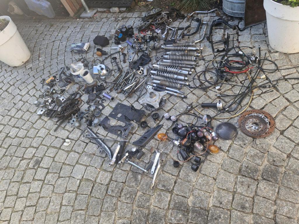 Groot lot onderdelen dax, Verzenden