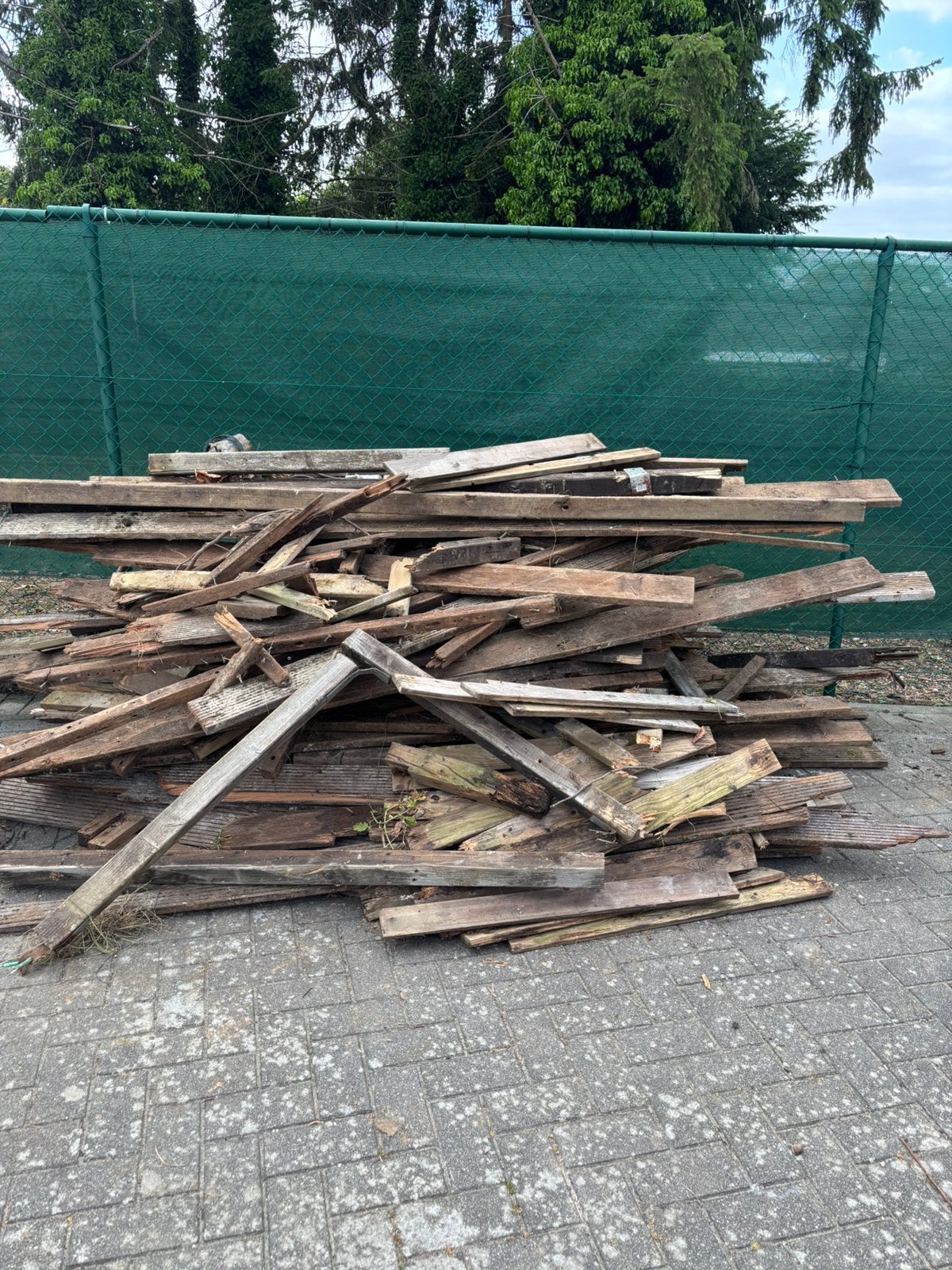 Gratis brandhout, Ophalen