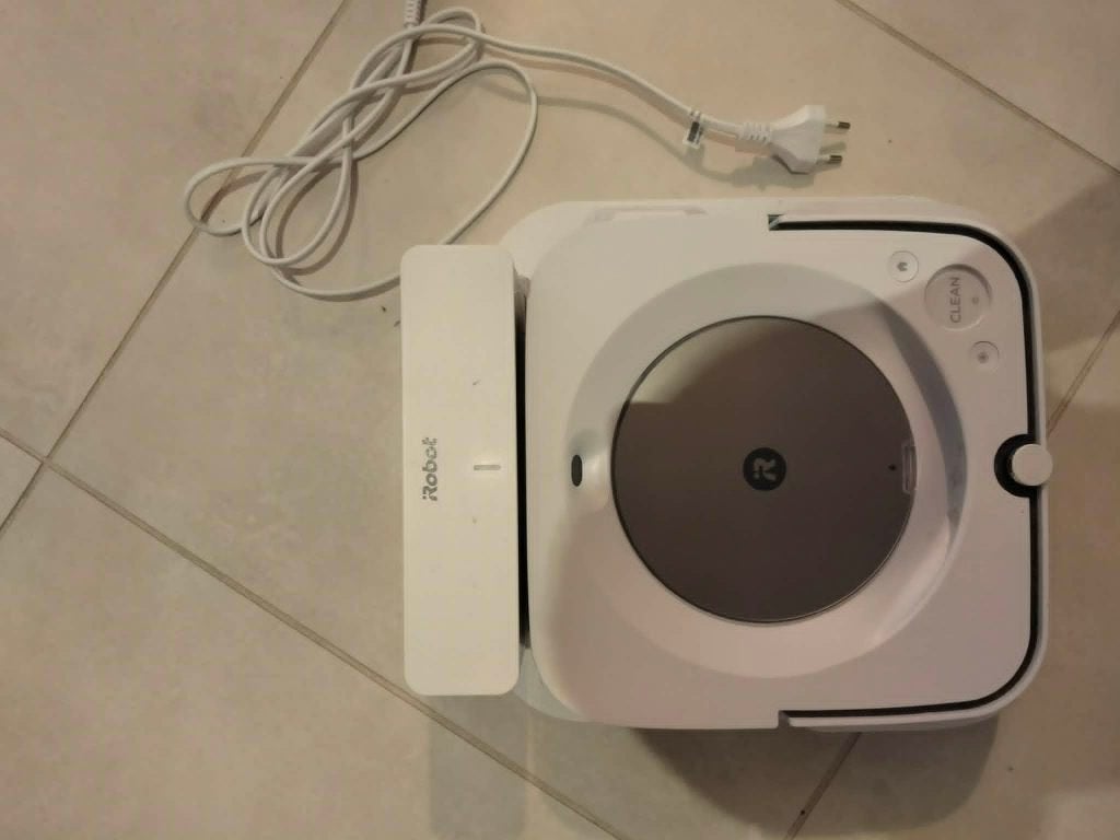 iRobot Braava M6138 stofzuiger & dweiler, Ophalen, Zo goed als nieuw, Robotstofzuiger, IRobot