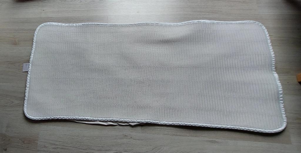 babybed, wit, in hoogte verstelbaar, ook lakens, Kinderen en Baby's, Kinderkamer | Bedden, Zo goed als nieuw, Minder dan 140 cm