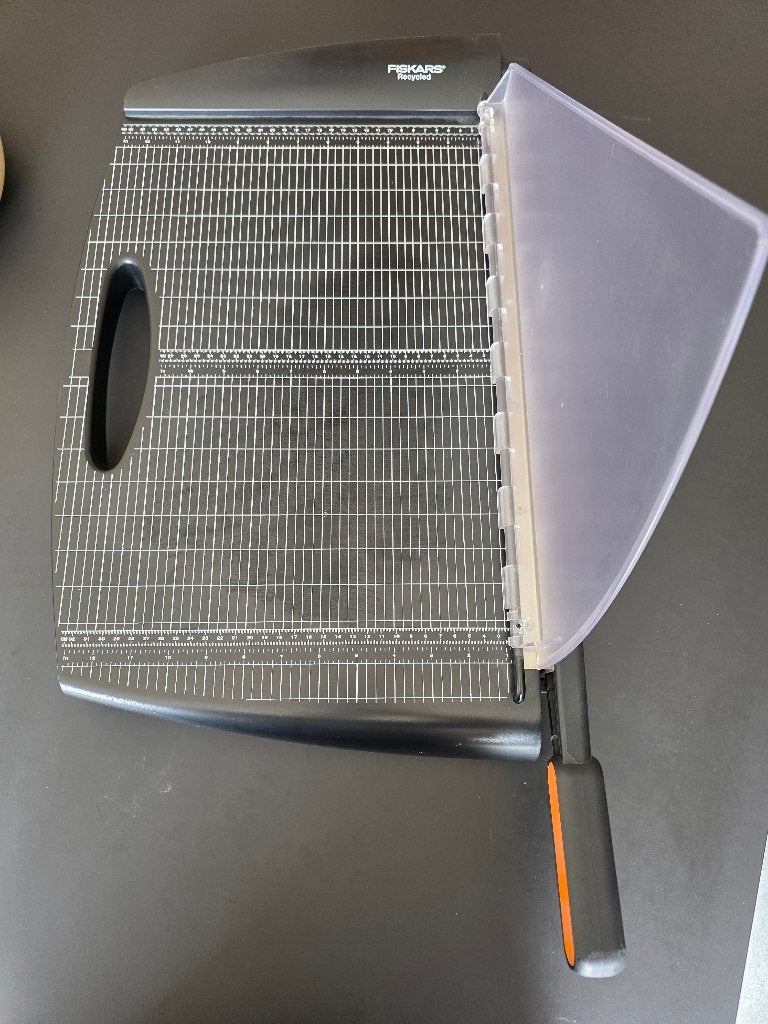 Coupe papier, Enlèvement