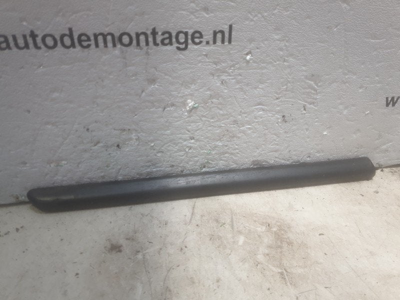 PROTECTION AILE ARRIERE DROIT Saab 900 II (YS3D), Saab-de-info@saabgroup.com, Marienbergstraße  96
90411  Nürnberg, DE, Utilisé