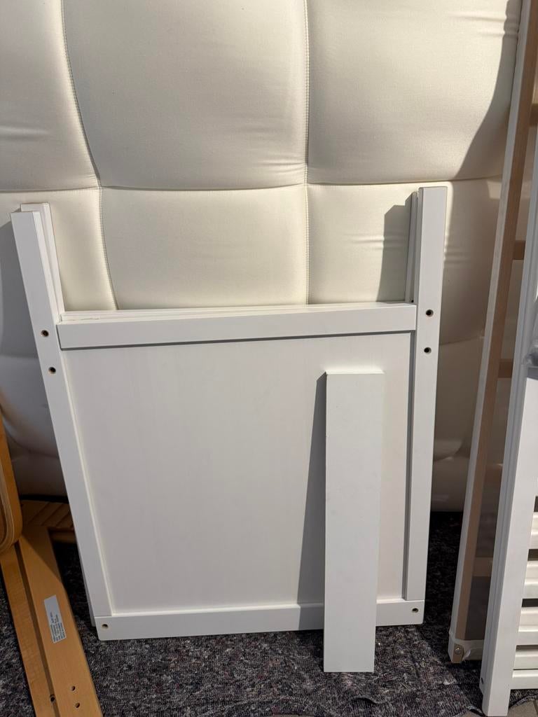 Lit bébé + matelas Ikea, Enlèvement, Utilisé, Matelas