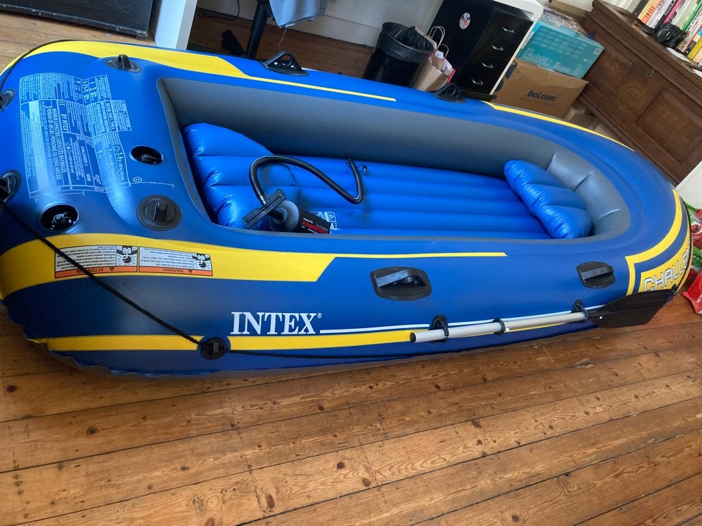 Intex Challenger 3 opblaasboot – als nieuw, Ophalen, Zo goed als nieuw, Kussens, Overige materialen