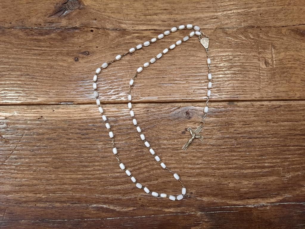 oude kleine witte stenen paternoster, rozenkrans, begin 1900, Antiquités & Art, Antiquités | Objets religieux, Enlèvement ou Envoi