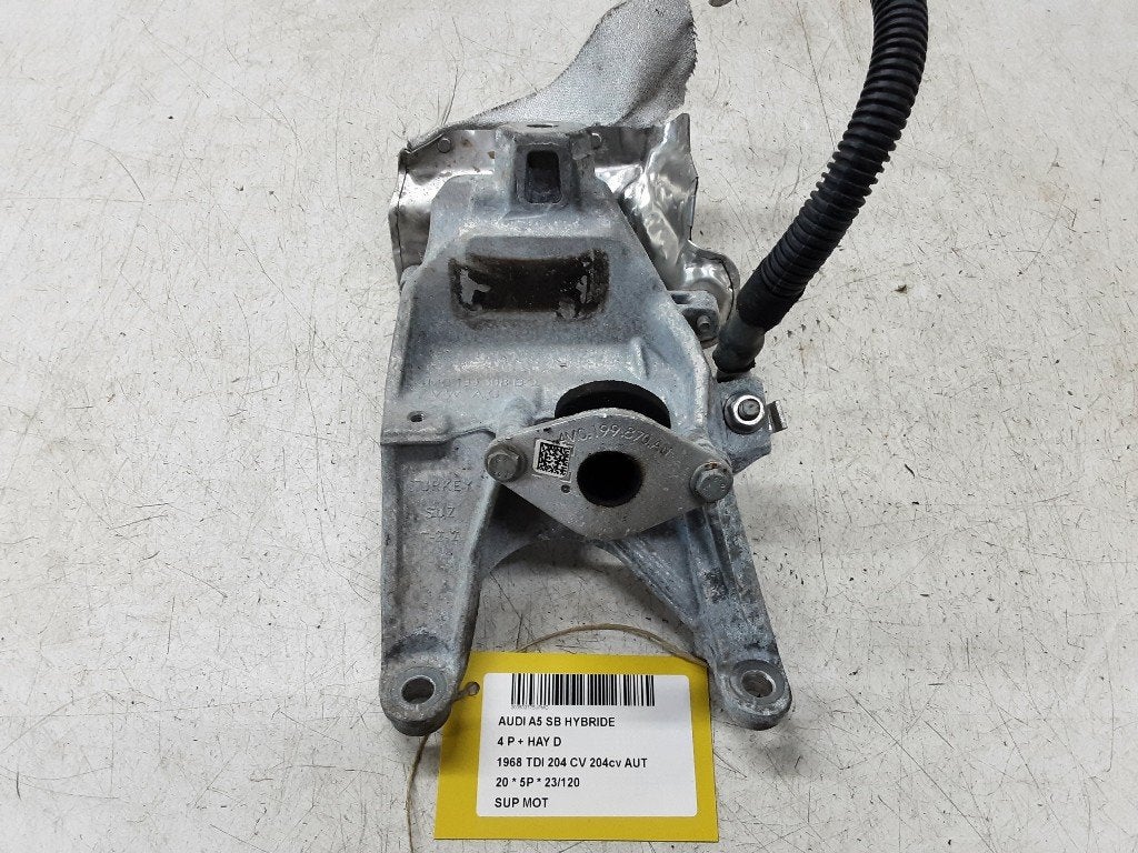 MONTAGE MOTEUR Audi A5 Sportback (F5A / F5F) (4M0199308BQ), Autos : Pièces & Accessoires, Auto-Union-Straße  1,
85057  Ingolstadt, DE